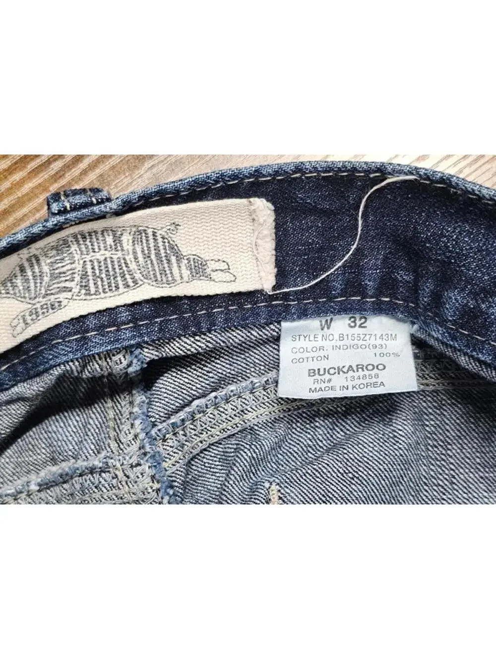 Buckaroo Jeans Mens Size 32x32 Indigo‎ Patches Destroyed Distressed Designer